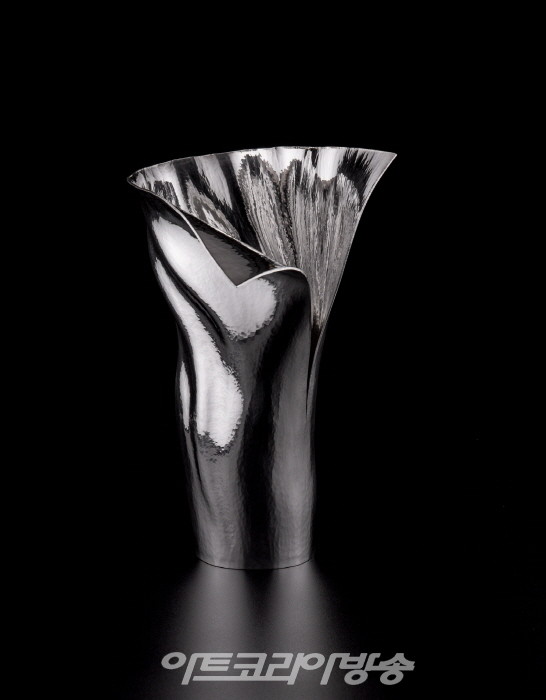 작품_바람의 기억 Memory of Wind_220x200x355(h)mm_퓨터pewter_2023