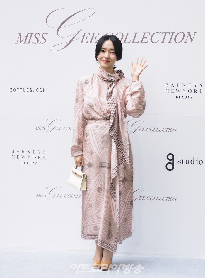 미스지콜렉션 2024 S/S 컬렉션. 2023.10.19 사진 ⓒ아트코리아방송 이용선 기자