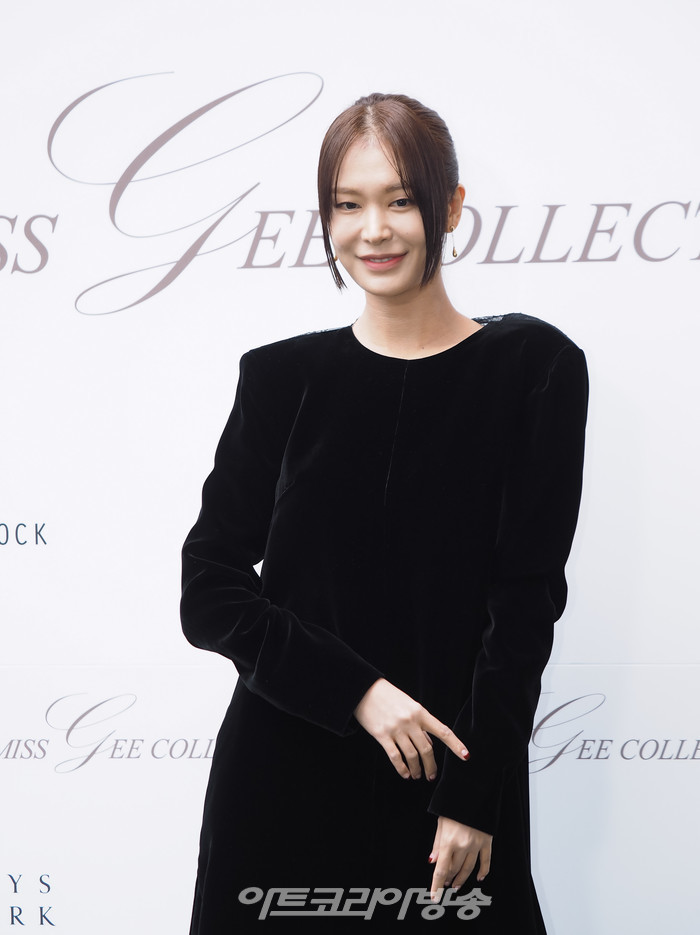 미스지콜렉션 2024 S/S 컬렉션. 2023.10.19 사진 ⓒ아트코리아방송 이용선 기자