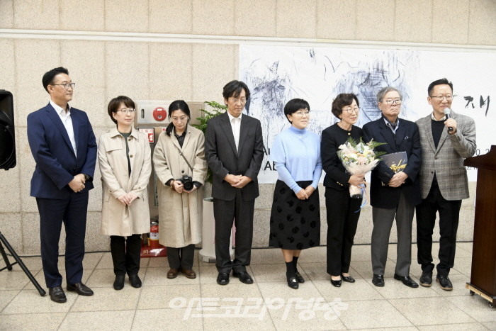 박재호 화백 ‘자율추상’-가족 축하