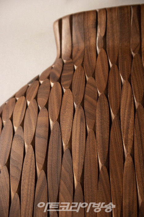 김령, 91×98×8㎝, walnut wood, 2023