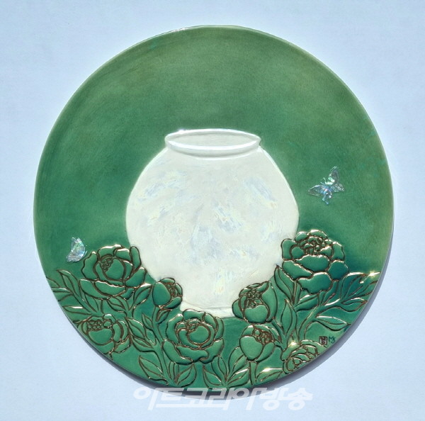 달항아리와 모란꽃