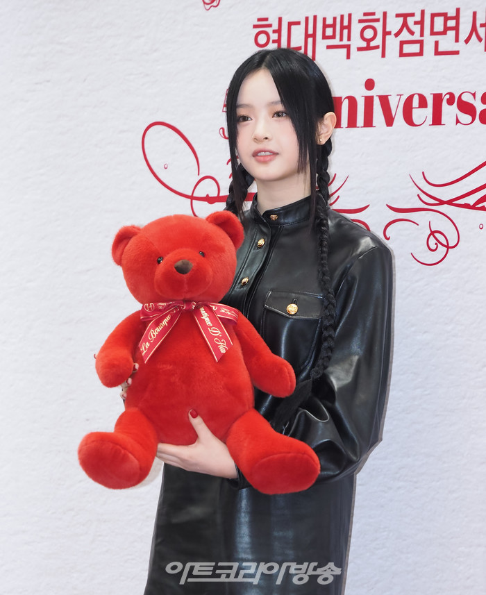 ​현대백화점면세점 5주년 기념 팝업 행사(뉴진스 하니) 2023.11.06 사진 ⓒ아트코리아방송 이용선 기자​