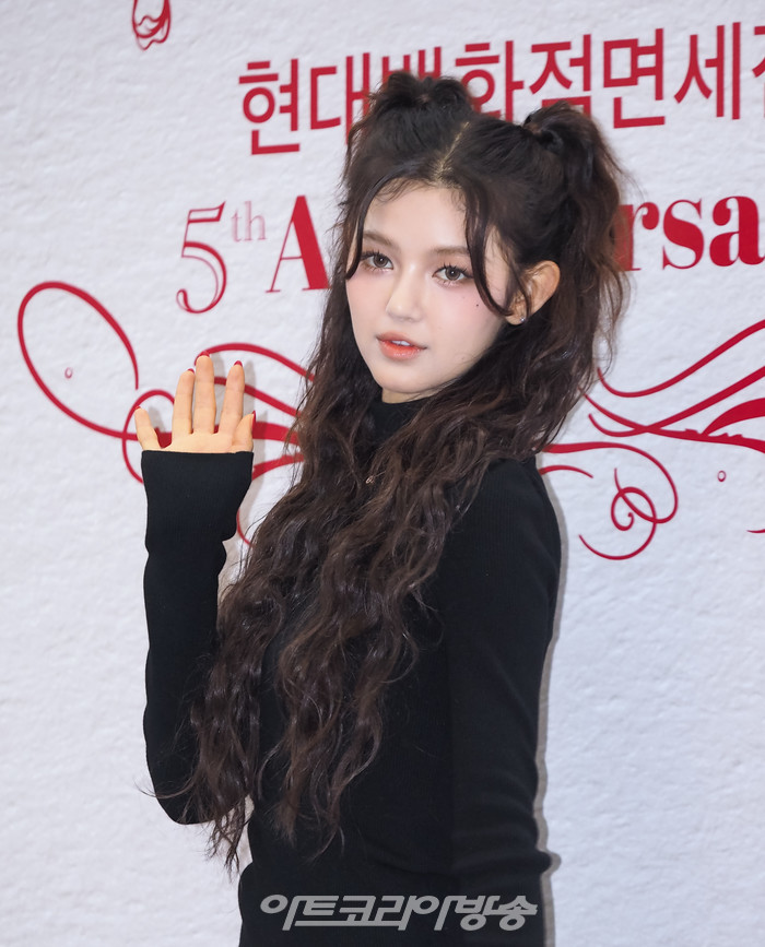 ​현대백화점면세점 5주년 기념 팝업 행사(뉴진스 다니엘) 2023.11.06 사진 ⓒ아트코리아방송 이용선 기자​