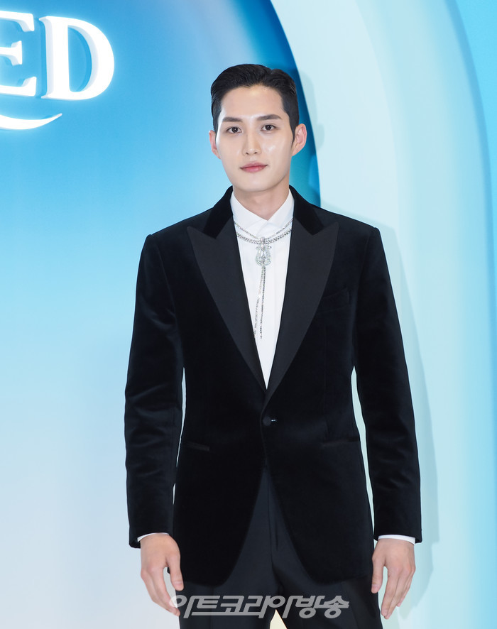 메종 프레드 전시 갈라디너 파티 포토월 행사(펜싱 선수 김준호) 2023.11.09 사진 ⓒ아트코리아방송 이용선 기자​