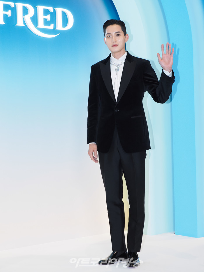 메종 프레드 전시 갈라디너 파티 포토월 행사(펜싱 선수 김준호) 2023.11.09 사진 ⓒ아트코리아방송 이용선 기자​