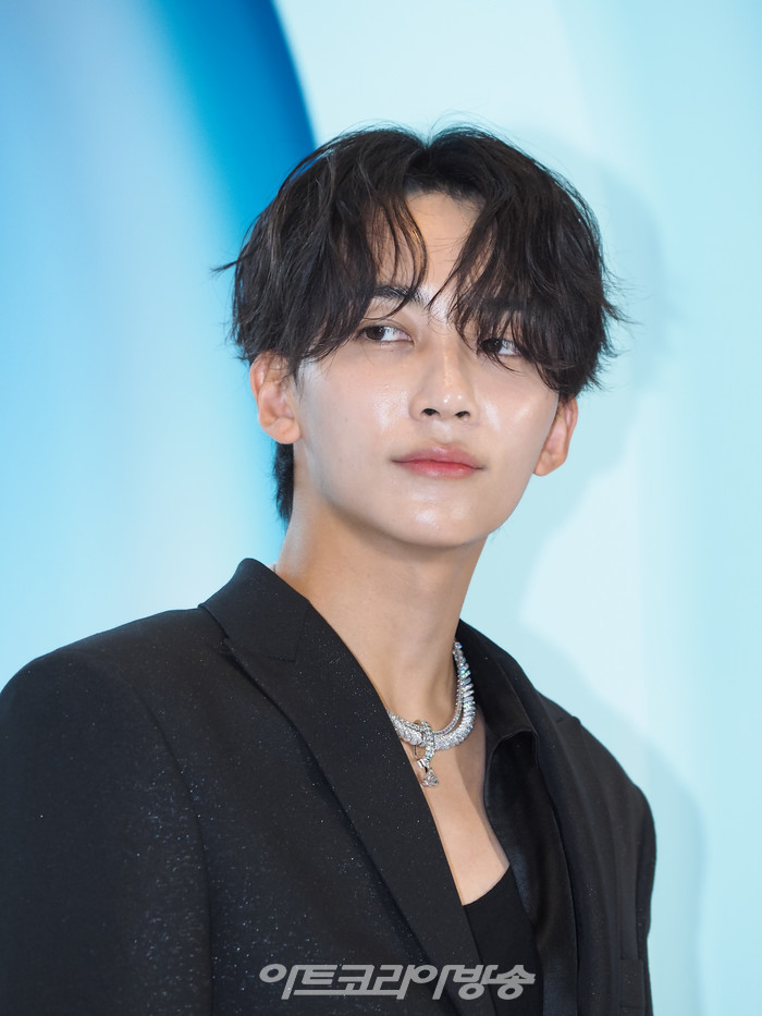 메종 프레드 전시 갈라디너 파티 포토월 행사(세븐틴 정한) 2023.11.09 사진 ⓒ아트코리아방송 이용선 기자​