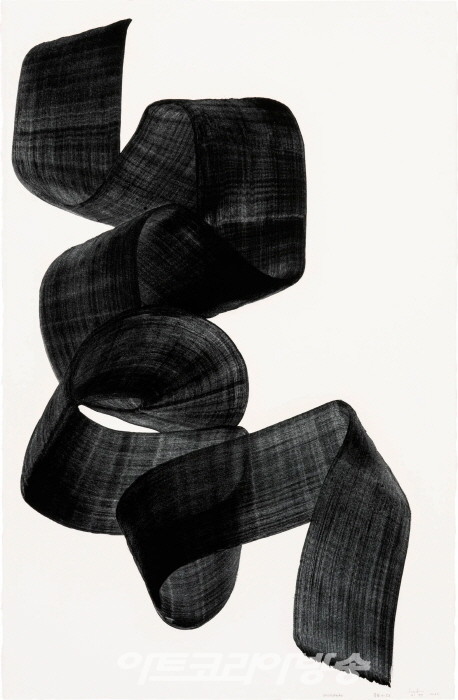 이배 - 붓질 4-56, 102x67cm, charcoal on paper, 2021