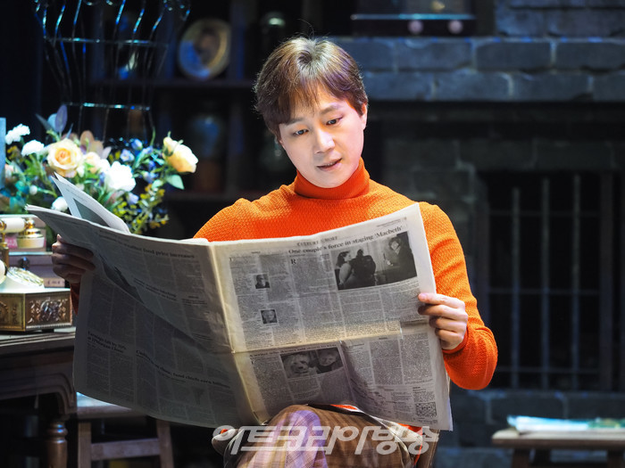 연극 '컬렉션' 프레스콜(빌 역 정원조) 2023.12.01 사진 ⓒ아트코리아방송 이용선 기자