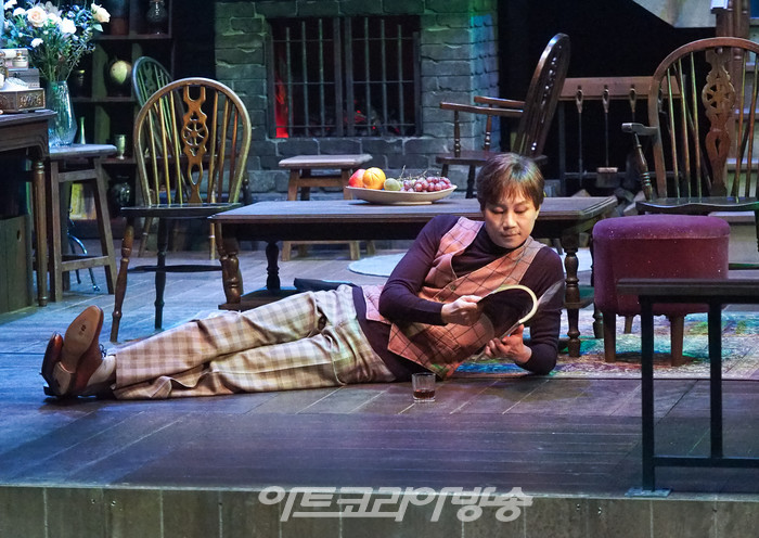 연극 '컬렉션' 프레스콜(빌 역 정원조) 2023.12.01 사진 ⓒ아트코리아방송 이용선 기자