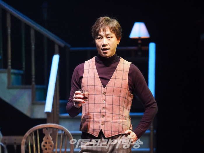 연극 '컬렉션' 프레스콜(빌 역 정원조) 2023.12.01 사진 ⓒ아트코리아방송 이용선 기자