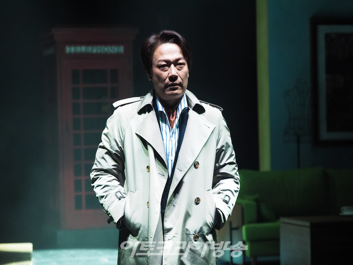 연극 '컬렉션' 프레스콜(제임스 역 강신구) 2023.12.01 사진 ⓒ아트코리아방송 이용선 기자