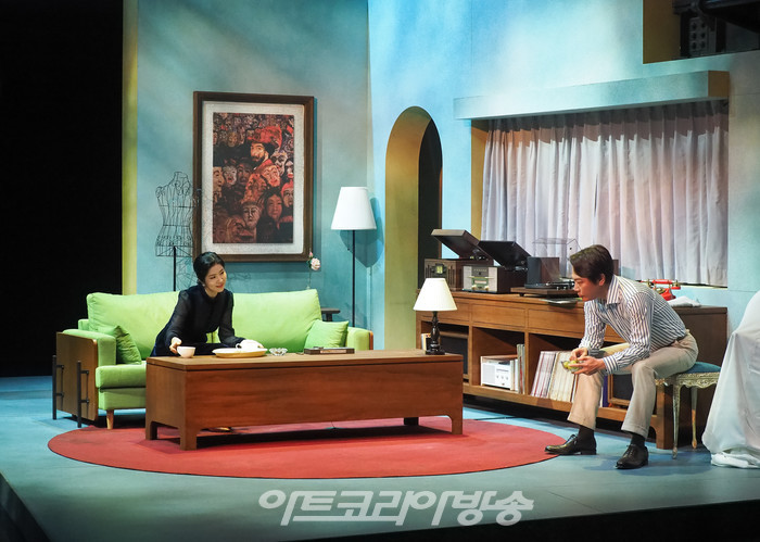 연극 '컬렉션' 프레스콜(제임스 역 강신구, 스텔라 역 최나라) 2023.12.01 사진 ⓒ아트코리아방송 이용선 기자