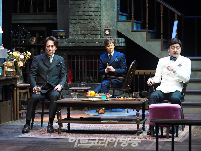 연극 '컬렉션' 프레스콜(해리 역 김신기, 제임스 역 강신구, 빌 역 정원조) 2023.12.01 사진 ⓒ아트코리아방송 이용선 기자