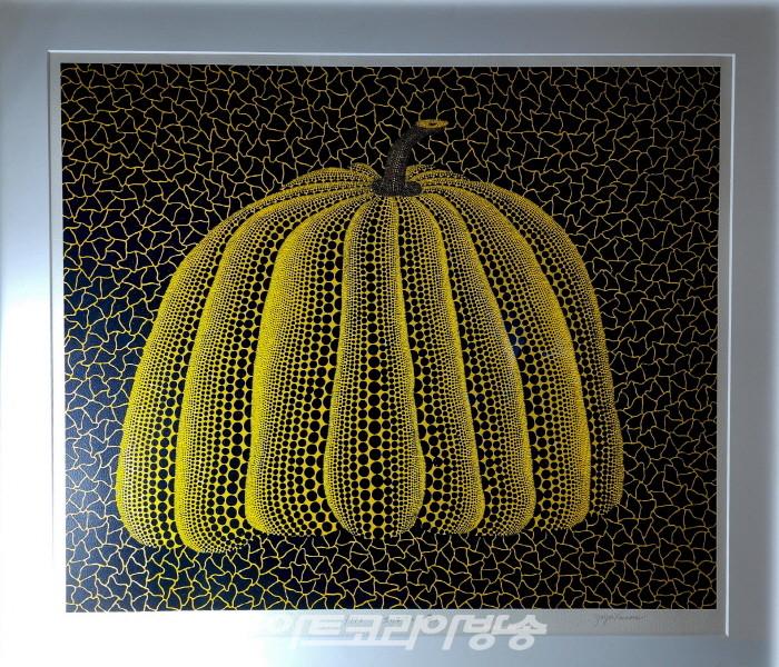 '모니카 아트 청담' 박혜현 대표 & '김혜정 관장' 인터뷰-야요이 쿠사마 작품