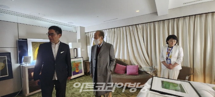 야요이쿠사마 전시 2738호 김인철 회장 최대 관심사  1번