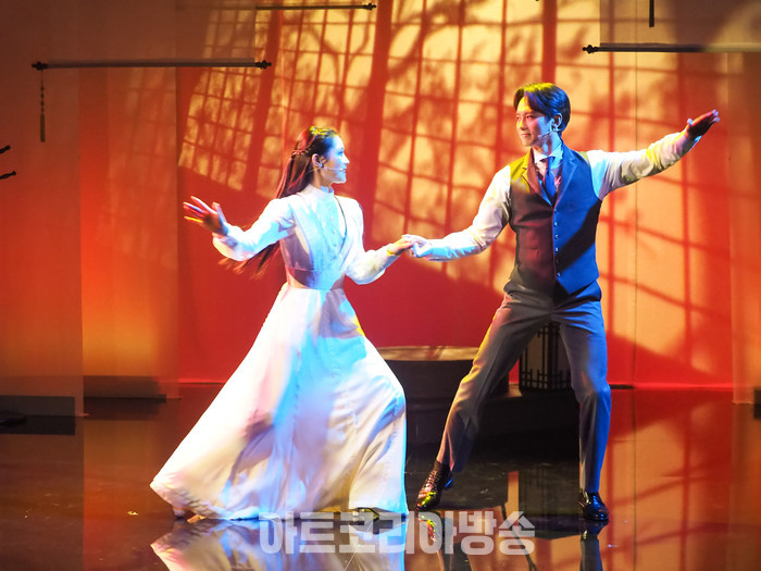 ​창작 뮤지컬 '리진: 빛의 여인' 프레스콜(리진 역 서이빈, 콜랭 역 김이삭) 2023.12.06 사진 ⓒ아트코리아방송 이용선 기자​