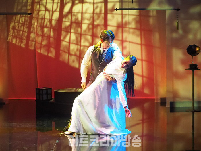 ​창작 뮤지컬 '리진: 빛의 여인' 프레스콜(리진 역 서이빈, 콜랭 역 김이삭) 2023.12.06 사진 ⓒ아트코리아방송 이용선 기자​