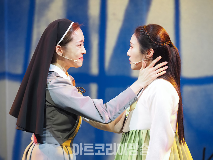 ​창작 뮤지컬 '리진: 빛의 여인' 프레스콜(리진 역 전해주, 에스텔 역 홍륜희) 2023.12.06 사진 ⓒ아트코리아방송 이용선 기자​