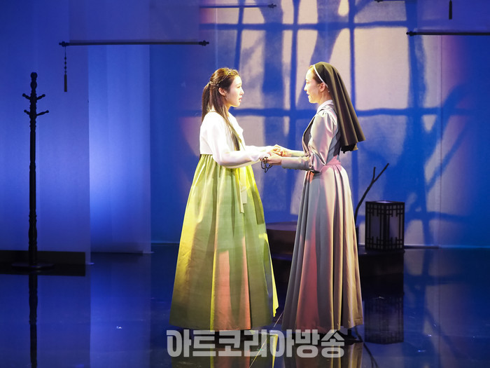 ​창작 뮤지컬 '리진: 빛의 여인' 프레스콜(리진 역 전해주, 에스텔 역 홍륜희) 2023.12.06 사진 ⓒ아트코리아방송 이용선 기자​