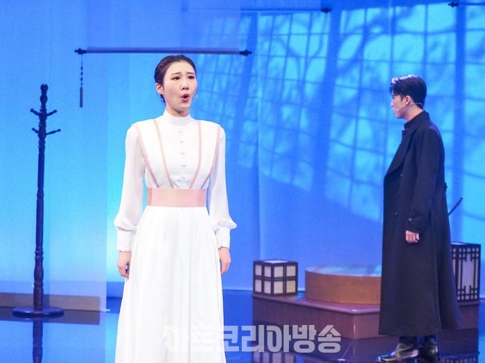 ​창작 뮤지컬 '리진: 빛의 여인' 프레스콜(리진 역 전해주, 변우진 역 권태하) 2023.12.06 사진 ⓒ아트코리아방송 이용선 기자​