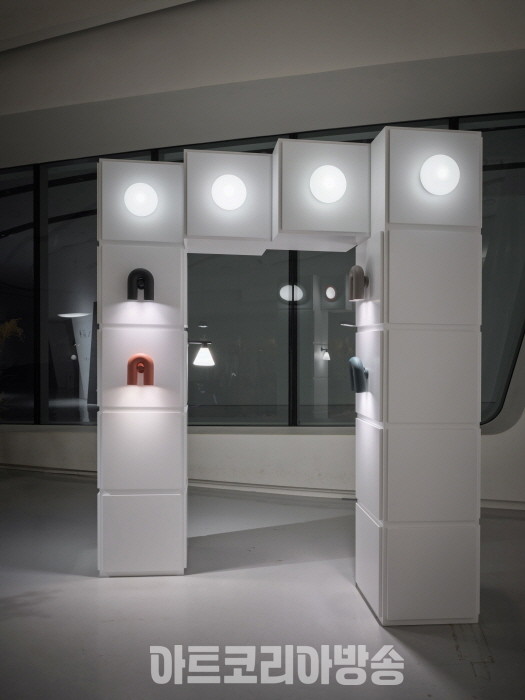 동대문 DDP 뮤지엄 3F 'New Heritage' 조명에 담긴 정성의 기록