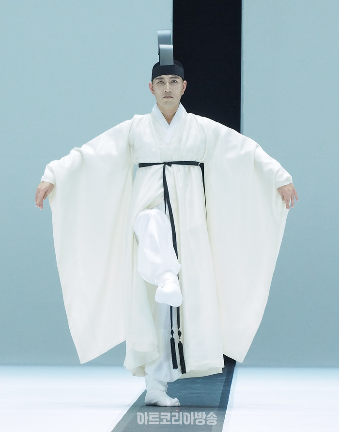 국립무용단 '묵향' 전막 프레스콜. 2023.12.13 사진 ⓒ아트코리아방송 이용선 기자​