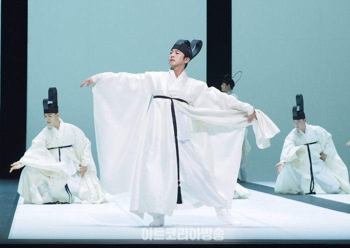 국립무용단 '묵향' 전막 프레스콜. 2023.12.13 사진 ⓒ아트코리아방송 이용선 기자​