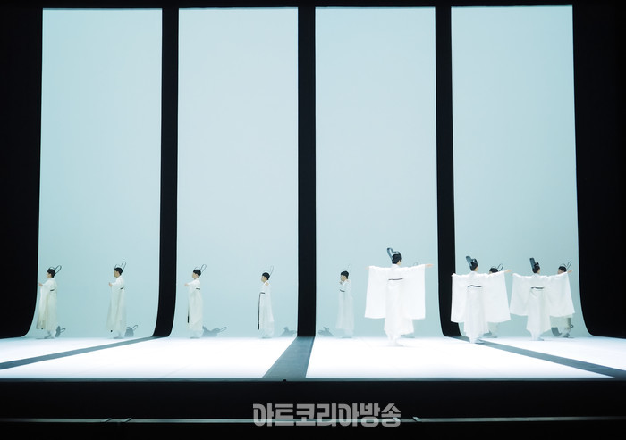 국립무용단 '묵향' 전막 프레스콜. 2023.12.13 사진 ⓒ아트코리아방송 이용선 기자​