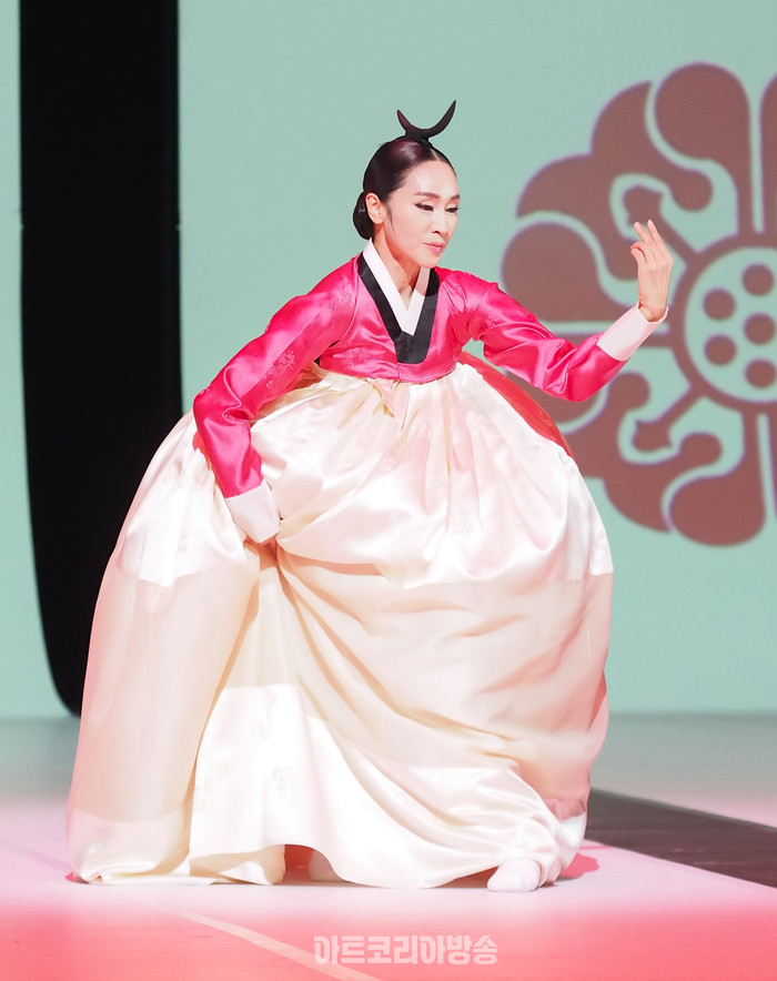 국립무용단 '묵향' 전막 프레스콜. 2023.12.13 사진 ⓒ아트코리아방송 이용선 기자​