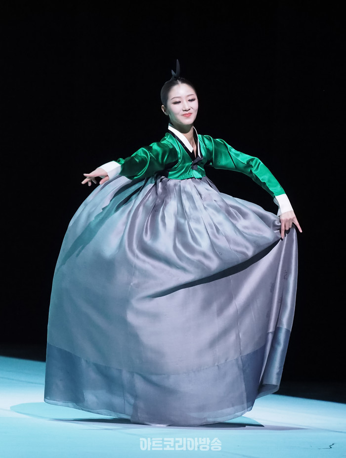 국립무용단 '묵향' 전막 프레스콜. 2023.12.13 사진 ⓒ아트코리아방송 이용선 기자​