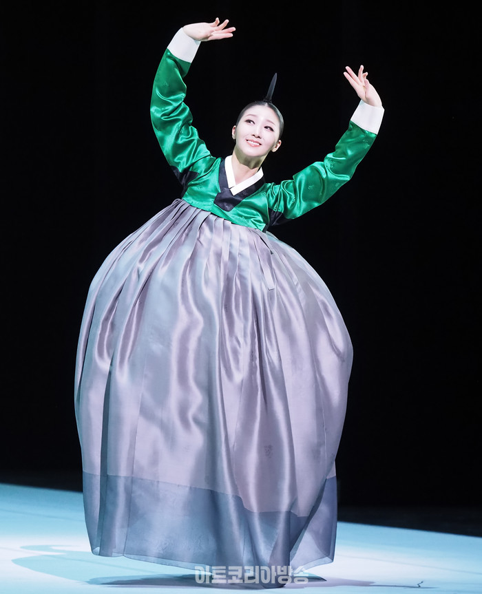 국립무용단 '묵향' 전막 프레스콜. 2023.12.13 사진 ⓒ아트코리아방송 이용선 기자​