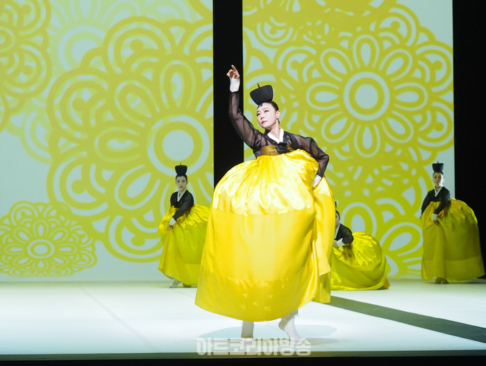 국립무용단 '묵향' 전막 프레스콜. 2023.12.13 사진 ⓒ아트코리아방송 이용선 기자​
