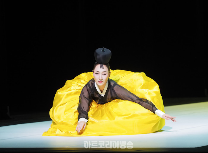 국립무용단 '묵향' 전막 프레스콜. 2023.12.13 사진 ⓒ아트코리아방송 이용선 기자​