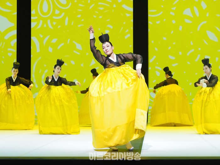 국립무용단 '묵향' 전막 프레스콜. 2023.12.13 사진 ⓒ아트코리아방송 이용선 기자​