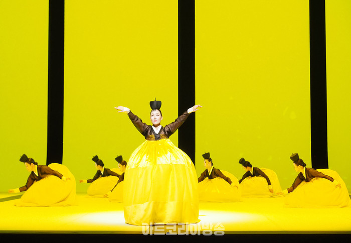 국립무용단 '묵향' 전막 프레스콜. 2023.12.13 사진 ⓒ아트코리아방송 이용선 기자​