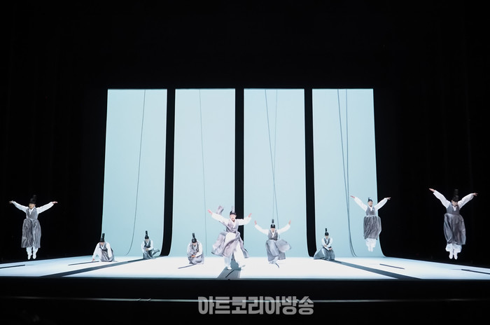 국립무용단 '묵향' 전막 프레스콜. 2023.12.13 사진 ⓒ아트코리아방송 이용선 기자​