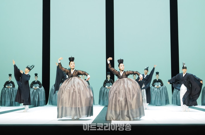 국립무용단 '묵향' 전막 프레스콜. 2023.12.13 사진 ⓒ아트코리아방송 이용선 기자​