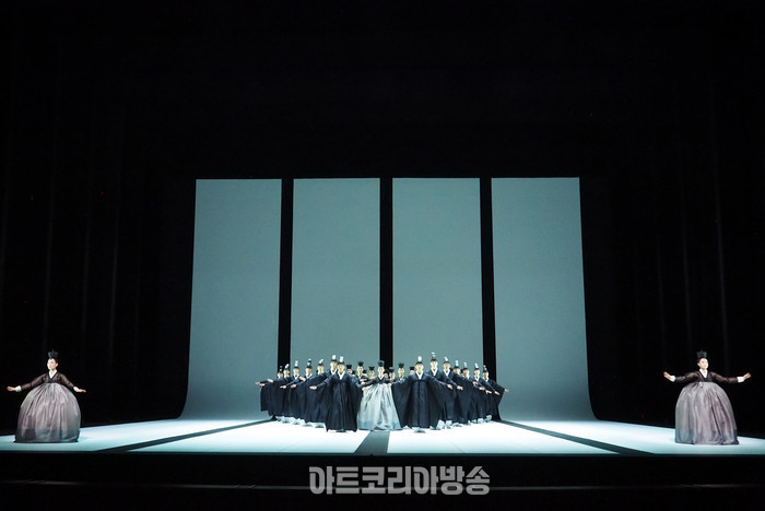 국립무용단 '묵향' 전막 프레스콜. 2023.12.13 사진 ⓒ아트코리아방송 이용선 기자​