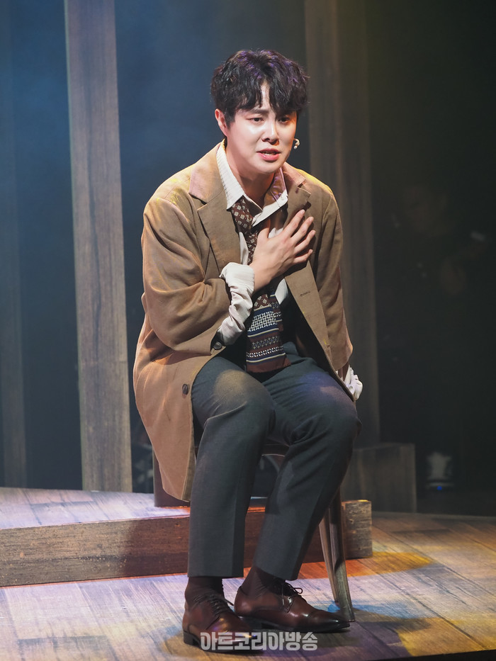 ​화가시리즈 뮤지컬 '모딜리아니'와 '에곤 실레' 프레스콜(모딜리아니 역 최민우). 2023.12.14 사진 ⓒ아트코리아방송 이용선 기자​​