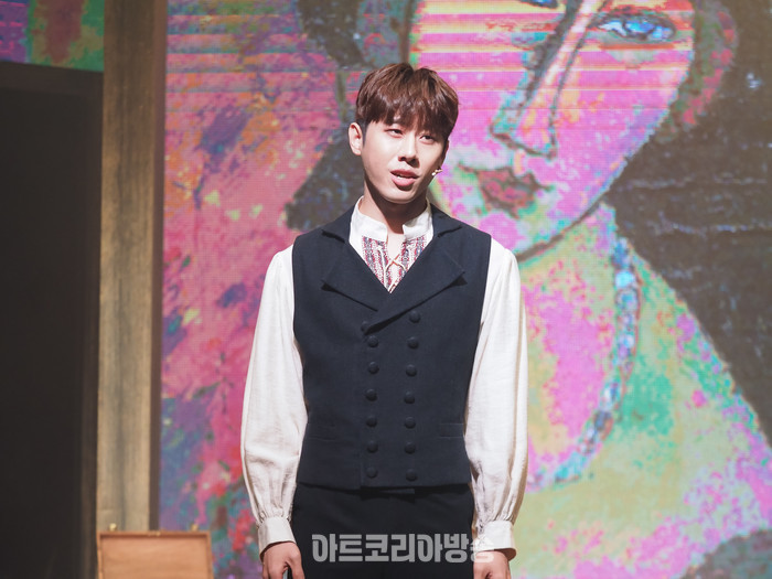 ​화가시리즈 뮤지컬 '모딜리아니'와 '에곤 실레' 프레스콜(화상 역 김민강). 2023.12.14 사진 ⓒ아트코리아방송 이용선 기자​​