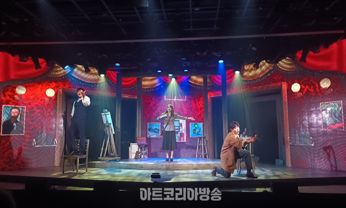 ​화가시리즈 뮤지컬 '모딜리아니'와 '에곤 실레' 프레스콜(모딜리아니 역 최민우, 잔 역 박새힘, 화상 역 김민강). 2023.12.14 사진 ⓒ아트코리아방송 이용선 기자​​