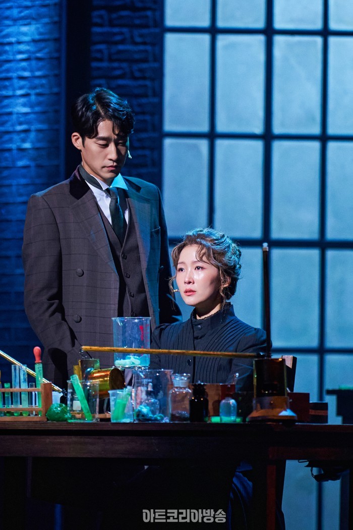 뮤지컬 '마리 퀴리' 공연. 제공 라이브(주)