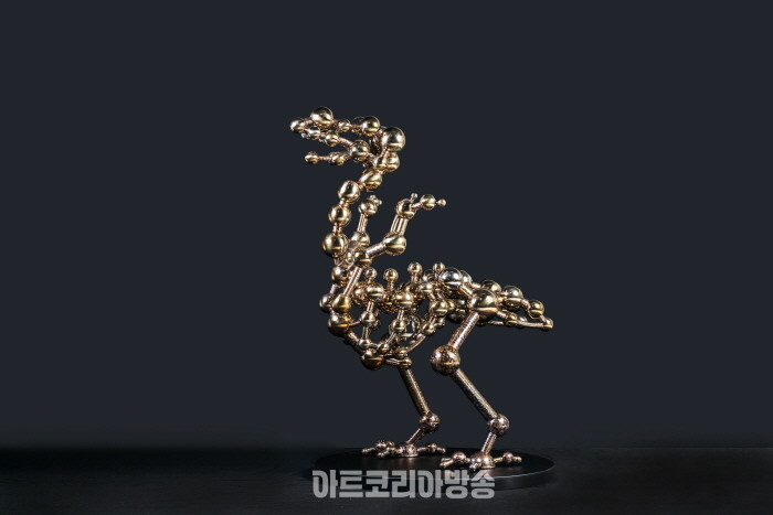 조용익, survival of the fittest - Dodo bird, 75x60x90(h)cm,  stainless steel, 2023