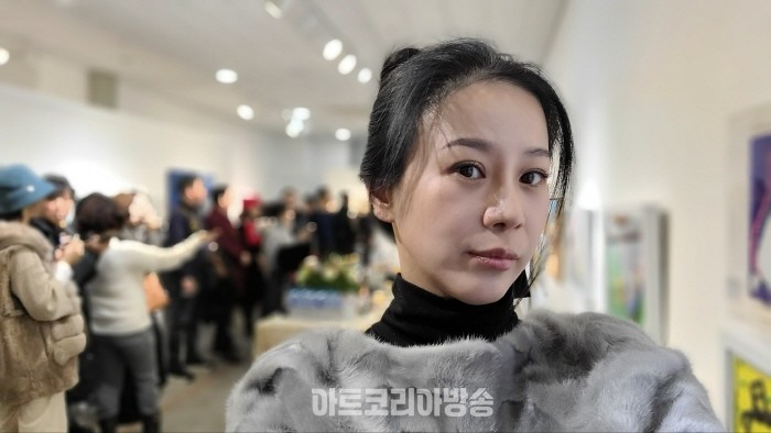 배우 이수진,  '겨울이 오는 소리' 미술 전시회 참가