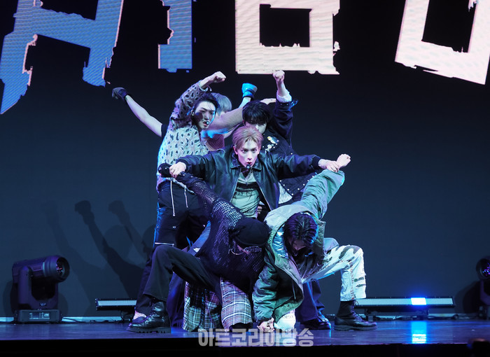 올아워즈 첫 번째 미니 앨범 '올아워즈'(ALL OURS) 데뷔 쇼케이스. 2024.01.10 사진 ⓒ아트코리아방송 이용선 기자​​