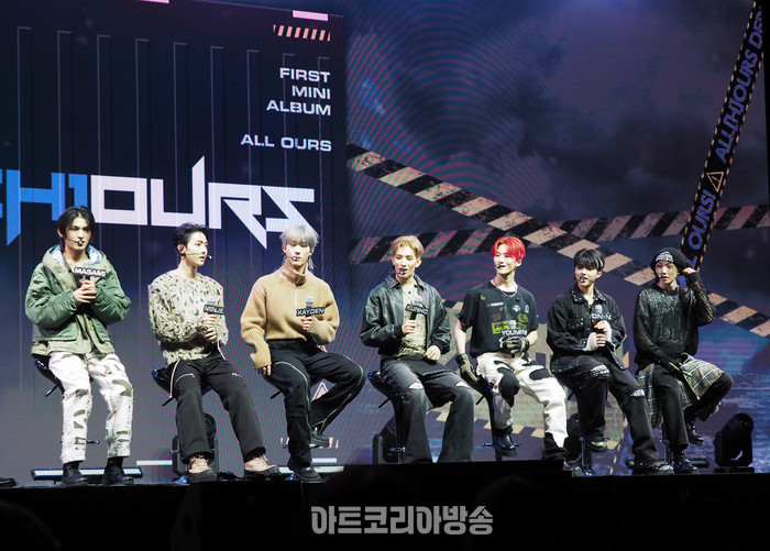 올아워즈 첫 번째 미니 앨범 '올아워즈'(ALL OURS) 데뷔 쇼케이스. 2024.01.10 사진 ⓒ아트코리아방송 이용선 기자​​