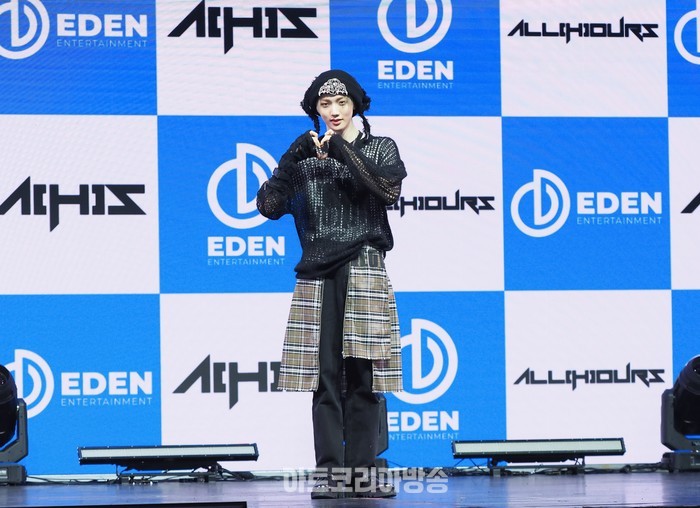 올아워즈 첫 번째 미니 앨범 '올아워즈'(ALL OURS) 데뷔 쇼케이스(현빈). 2024.01.10 사진 ⓒ아트코리아방송 이용선 기자​​