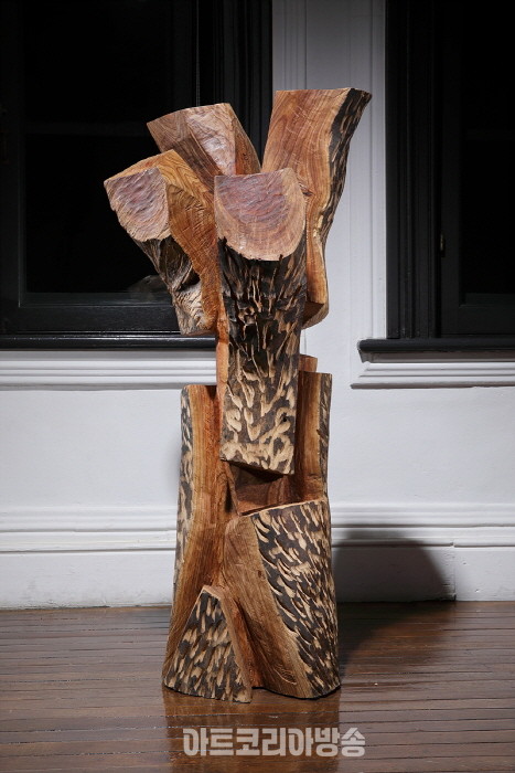 국제갤러리와 리만머핀, 한국 1세대 여성 조각가 김윤신과 공동 소속 계약전