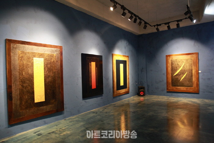 석굴암 주지 도일 스님, ‘청룡의 해 108용 특별전시회’